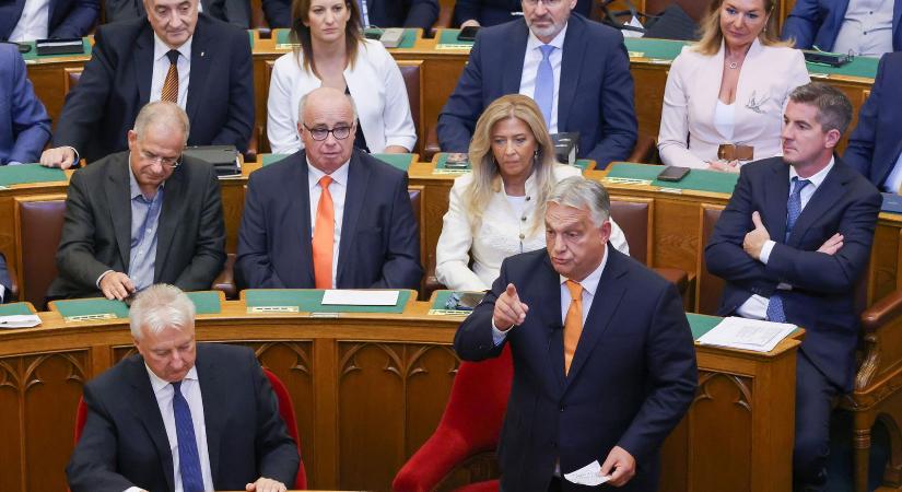 Orbán Viktor élő adásban hatalmas nevetésben tört ki, amikor meghallotta a Fideszre tett megjegyzést