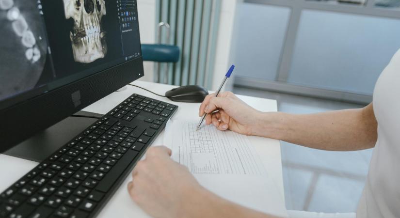 Bajban vagyunk az egészségügyi információkkal