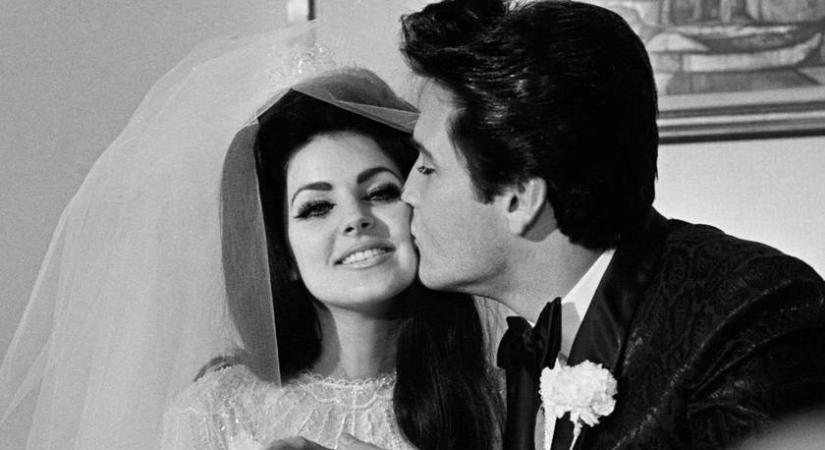 Priscilla Presley-t telefonon hívta Elvis Presley, miközben ő mással bújt ágyba: meglepő vallomást tett a Dallas sztárja