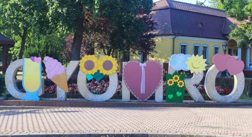 Csőd és maffiázás, kisvárosi kampány a Fidesz és a Tisza nélkül