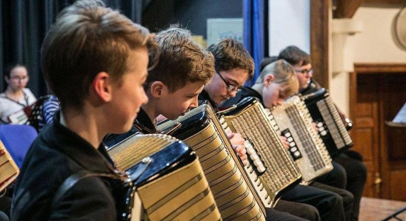 Több éve hagyomány: a harmonika kerül a középpontba