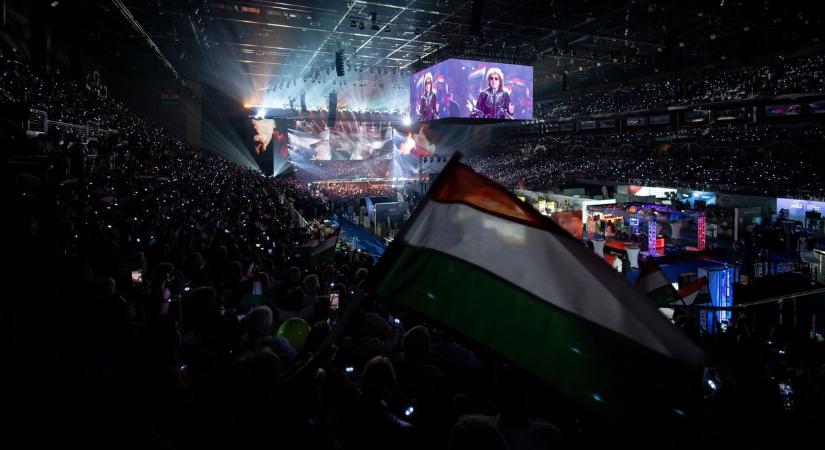 Tízezrek ünnepeltek az Arénában és ezzel letarolták a férgező baloldali tüntetést!