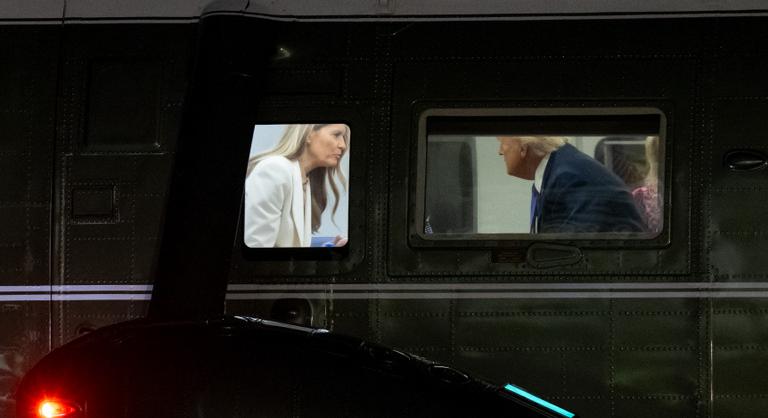 Videóra vették, ahogy Donald Trump hevesen beszél Melania Trumphoz, szájról olvasó fejtette meg, miről volt szó