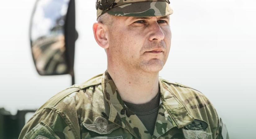 Felbontják Ruszin-Szendi Romulusz tartalékosi szerződését, rangjától is megfosztják