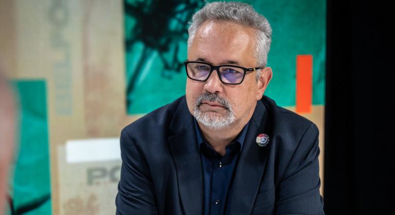Kemény kérdésekkel megy neki a DK a kormány tagjainak a Szőlő utca-ügyben