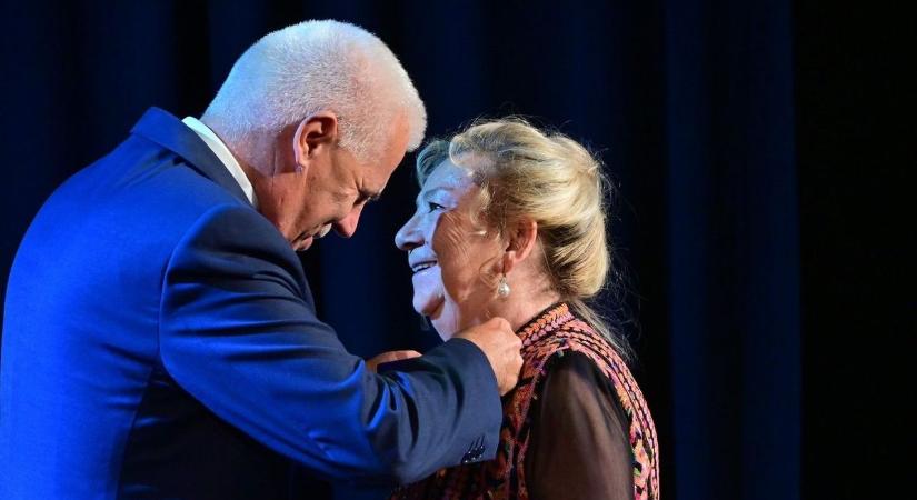 Szorgalom, hit és derű – így lett Telepóczkiné Farkas Márta Nyíregyháza díszpolgára