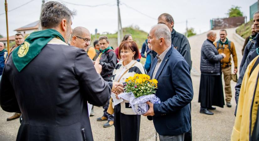 Debrecenből Máriapócsig zarándokoltak az édesapák - fotóval