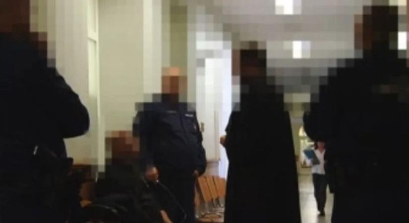 A gyanúsított szerint semmi sem úgy történt, ahogy a lány állítja