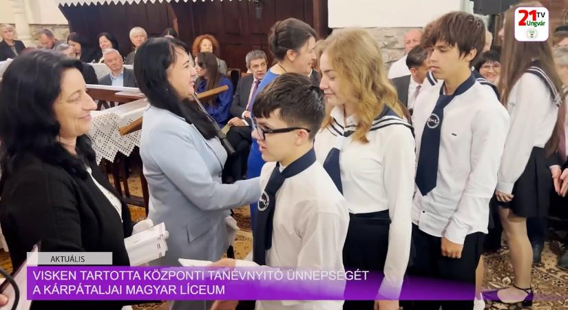 Aktuális (2025.09.27) - Visken tartotta központi tanévnyitó ünnepségét a Kárpátaljai Magyar Líceum (videó)