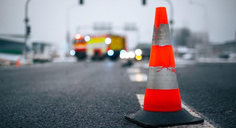 Óriási csattanás volt hallható, a tűzoltók és a mentők is gyorsan a helyszínre siettek