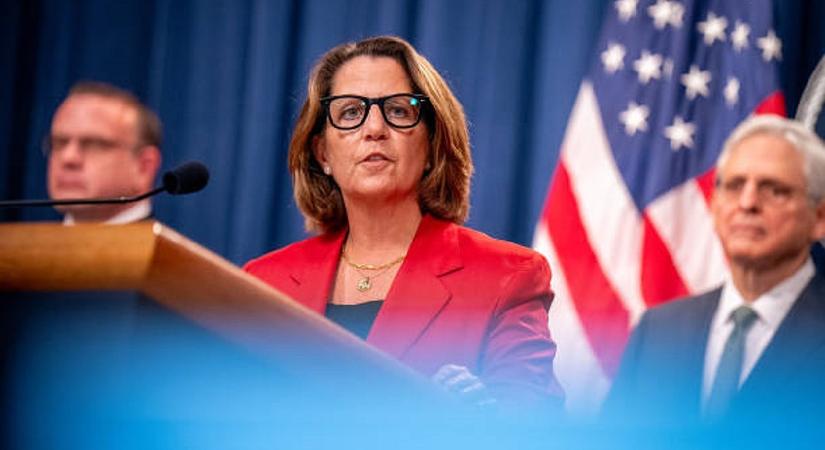 Megvan Trump következő ellensége, már a kirúgását követeli