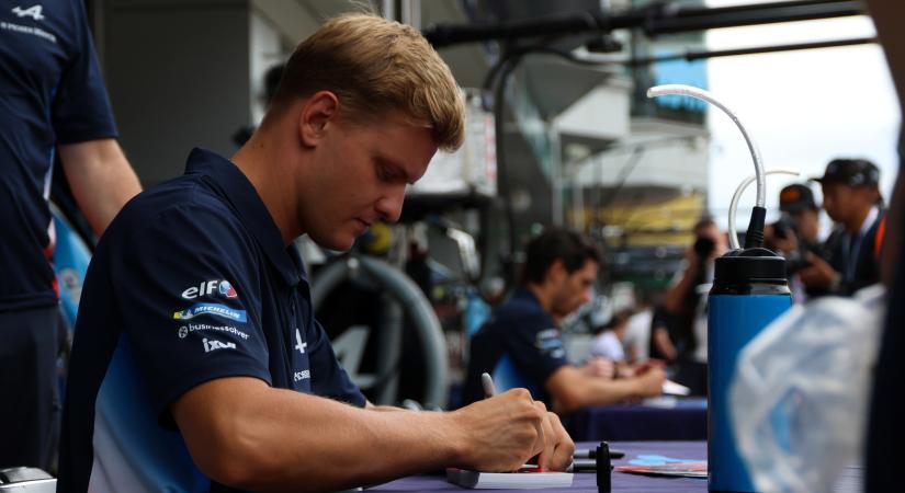 F1: Váratlan fordulatot vehet Schumacher pályafutása