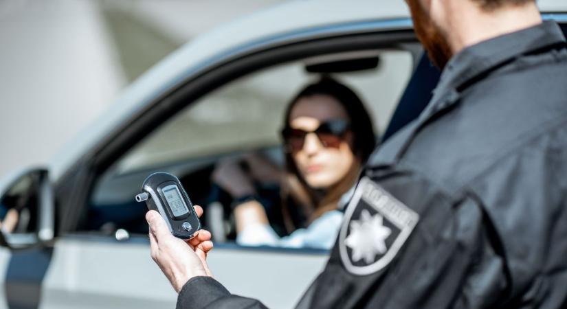 Sofőrök tízezreit állítottak meg figyelemfelhívásként a Közlekedésbiztonsági napok alatt