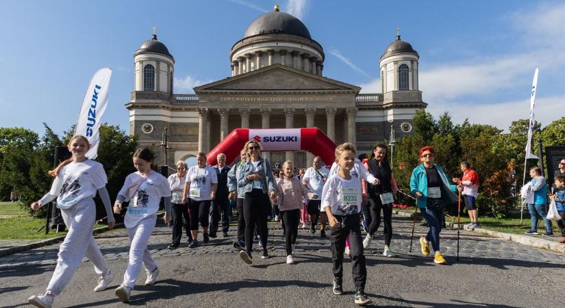 Ilyen volt a hídfutás és gyaloglás Esztergom és Párkány hídünnepén