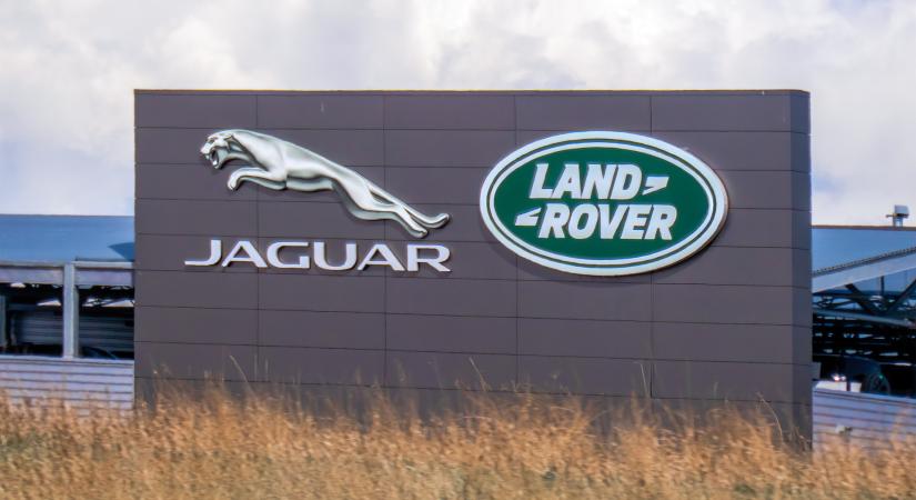 Megvan, mikor indulhat újra a megtámadott Jaguar Land Rover motorgyártó központja