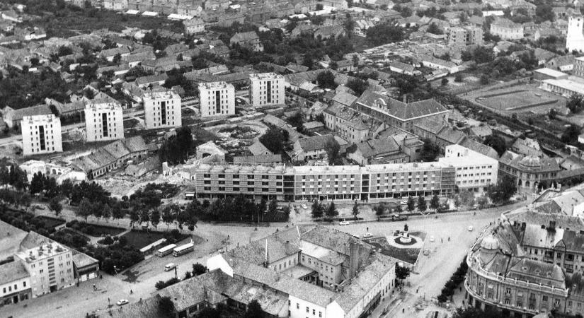 Előkerültek Makó titkai: száz év régi fotói idézik meg a város múltját