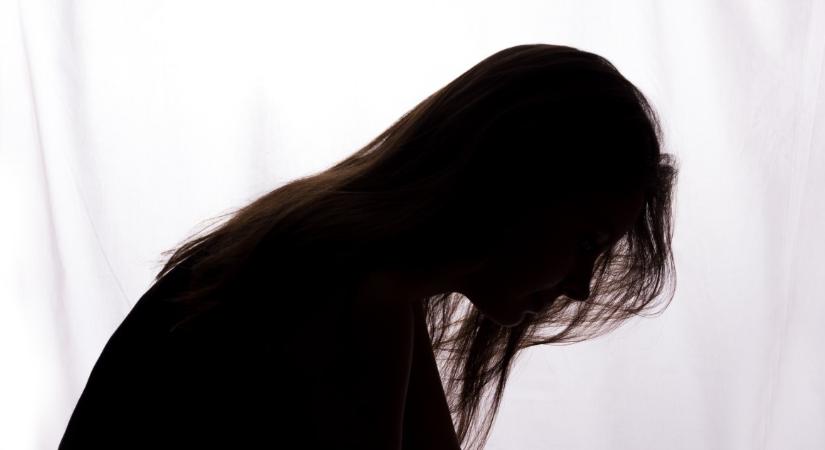 Kislányt mentettek meg a fogva tartó bántalmazótól – egy anya és a lánya vették észre