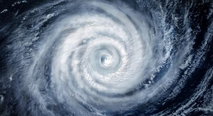 Florida felé tart az Imelda trópusi vihar, miközben Humberto hurrikán elérte az 5-ös kategóriát