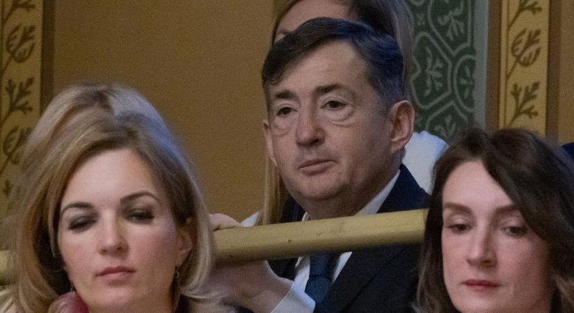 Nem akárki találkozott Mészáros Lőrinccel és Orbán Viktorral, ő is meglepődött, hogy az első sorban ülnek