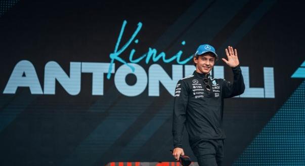 „Kimi egy bajnok szerepét játszotta”