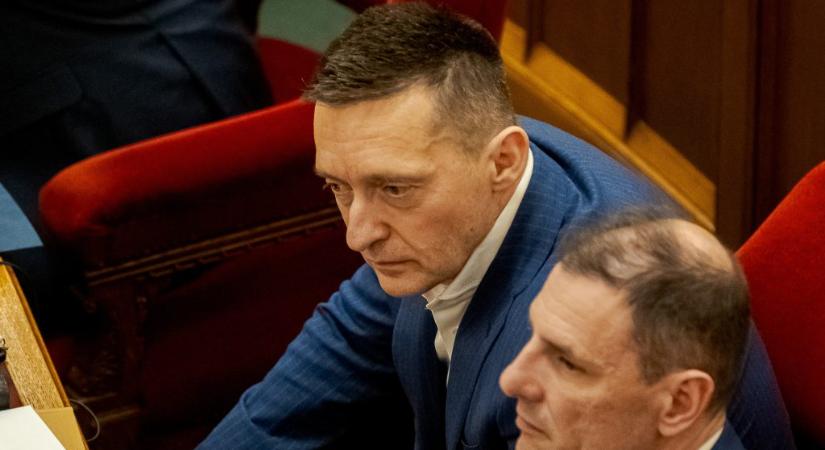 Rogán Antal elmondta, miért nem tapsolt Semjén Zsolt parlamenti felszólalása után