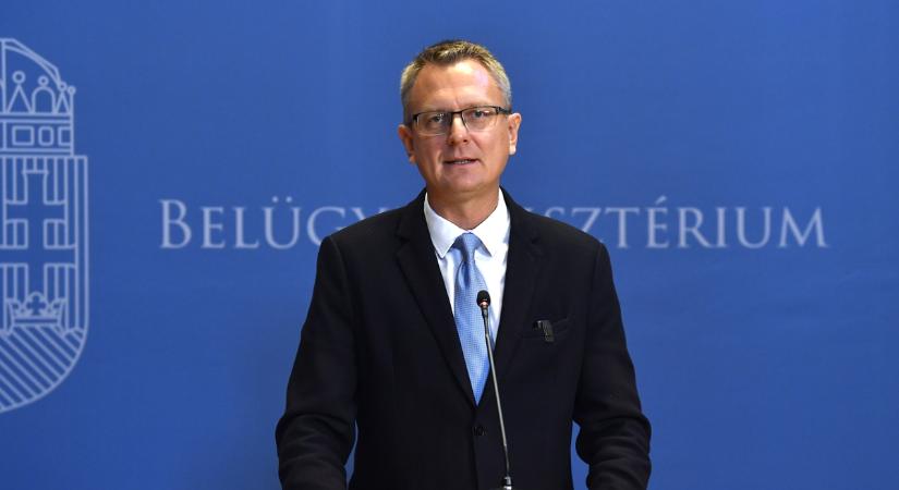 Rétvári Bence: Ezt fontos tisztázni a Szőlő utcai álhírbotrány ügyében