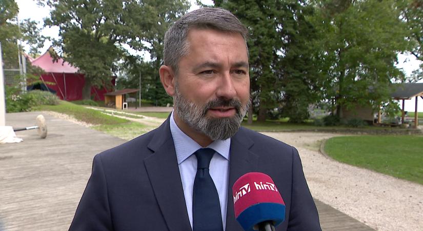 Hidvéghi Balázs: A gyanúsítgatásba a DK-n kívül Magyar Péterék is beleálltak  videó