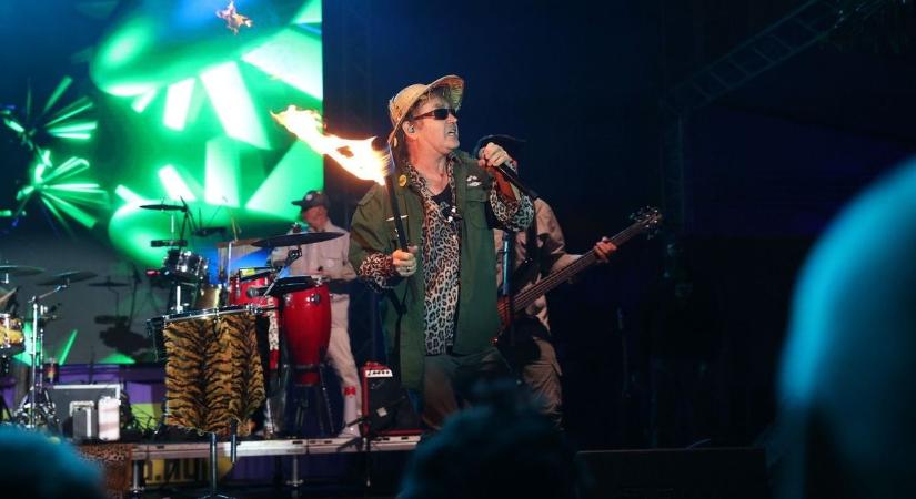 Szikora Robi fáradhatatlan, Zámbó Jimmyvel duettezik, ha a mesterséges intelligencia is úgy akarja