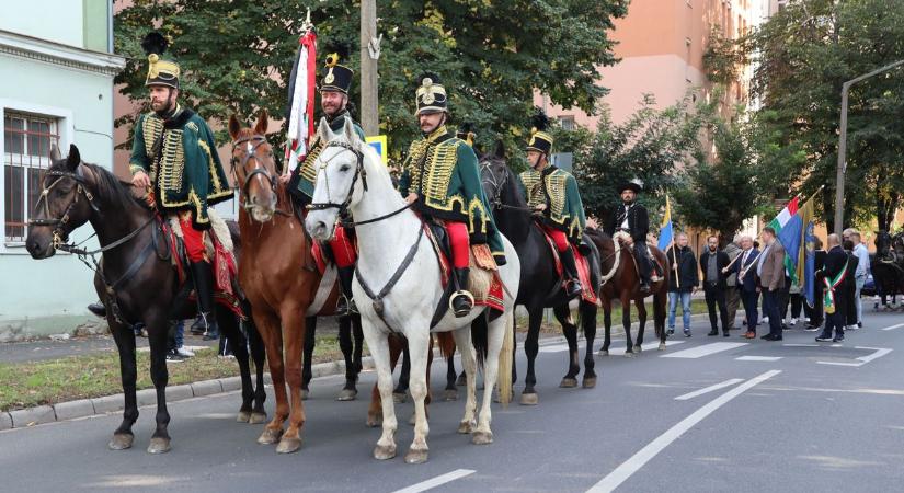 Sághegyi Szüreti Napok Celldömölkön: színes, népes menet vonult végig a városon - sok fotót hoztunk