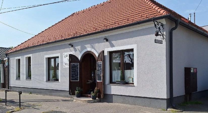 Legendás, Győr környéki vendéglő tűnt fel az ingatlanpiacon, csaknem ötven éves étterem eladó