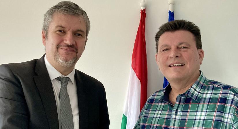 Megszüntette az együttműködést Káncz Csabával a Privátbankár a Szőlő utcáról szóló állításai miatt
