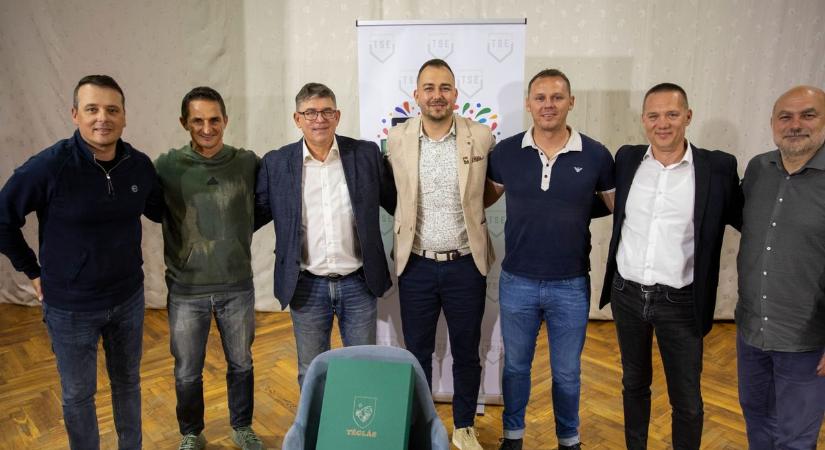 A Trollfoci ősatyja: „Egyszer csak megjelentek a Loki ultrái a bemutatónkon” – fotókkal