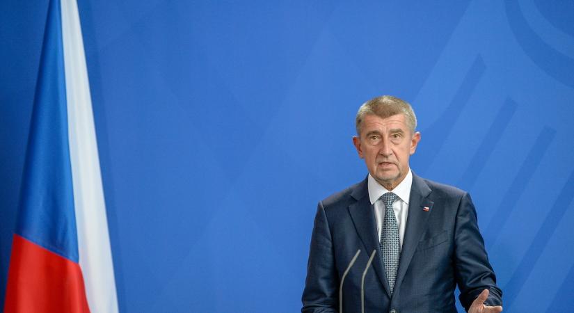 Az ANO vezet, hét párt jutna be a cseh képviselőházba