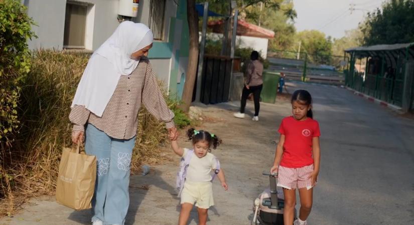 Palesztin és zsidó gyerekek együtt tanulnak a „béke iskolájában“