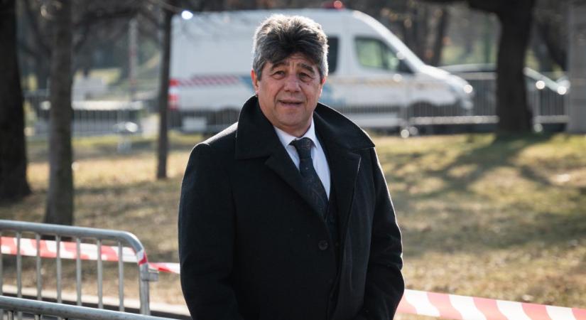 Továbbra is Nemcsák Károly marad a József Attila Színház igazgatója