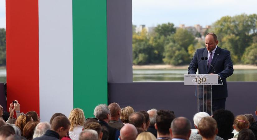 Hernádi Ádám és Eugen Szabó a 130. Hídünnepen erősítették meg a két város kapcsolatát