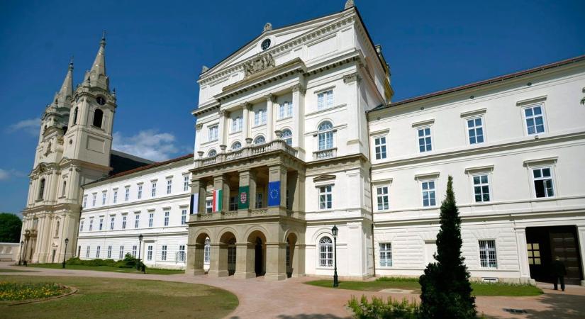 Zirci apátság: a Bakony kihagyhatatlan látnivalója