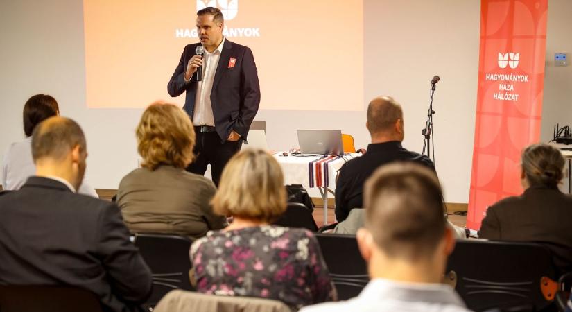 Közösségi Szőttes Konferencia Szekszárdon: fókuszban a néphagyomány és közösségépítés