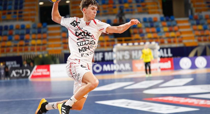 A házigazda sem okozott problémát a Veszprémnek, a magyar csapat elődöntőbe jutott klubvilágbajnokságon