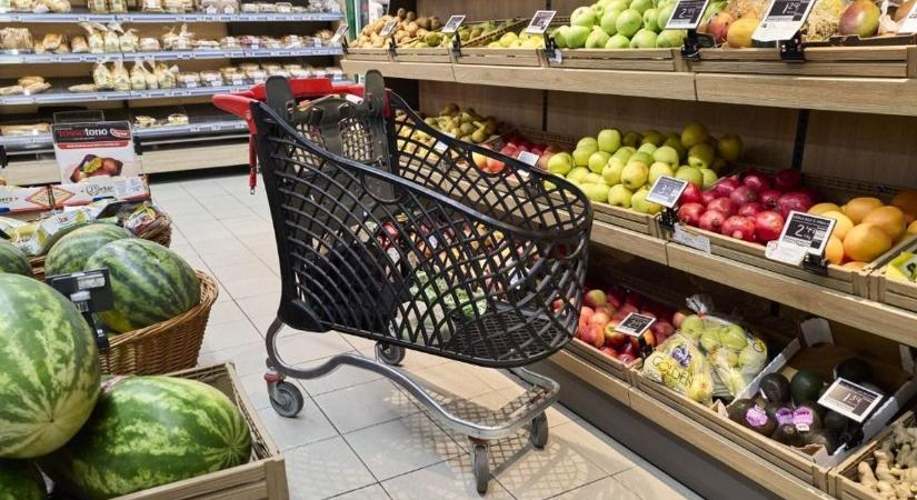 Ez teljesen váratlan: újfajta kasszák jelentek meg a Magyarországon is népszerű boltláncnál, azonnal kiborultak a vásárlók – erre jobb itthon is felkészülni