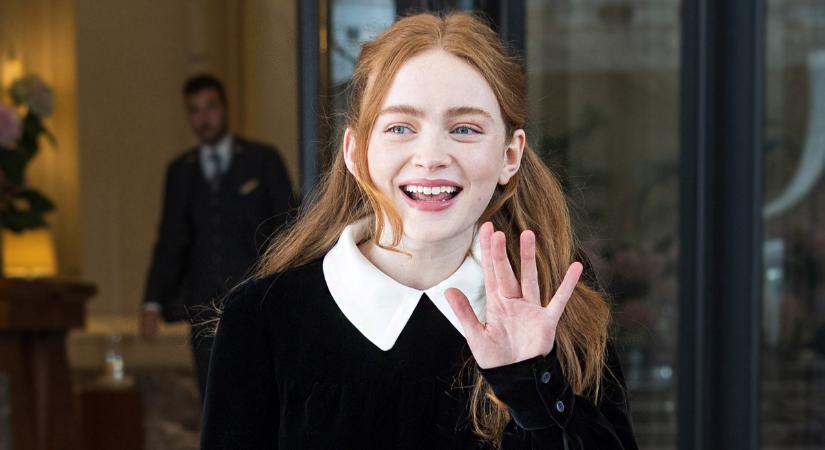 A hét szettje: Sadie Sink tudja, hogy kell sikkes szerkót összerakni egyszerű darabokból