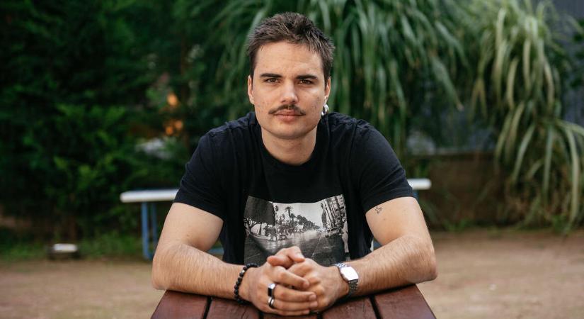 Vilmányi Benett: „Nem szeretek színészkedni, de ehhez értek a legjobban” – interjú