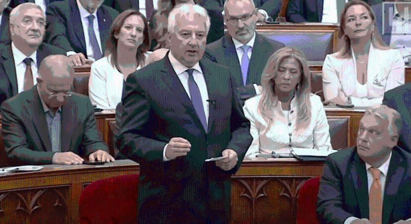Szőlő utca, tüntetés a propaganda ellen - ezek voltak a múlt hét legforróbb témája