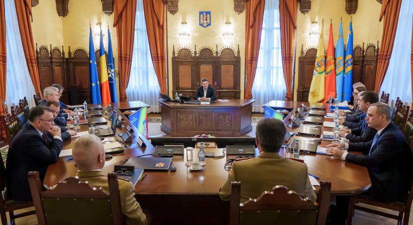 Zuhan a Nicușor Dan iránti bizalom - Elemző: Antonescu sokkal jobb elnök lett volna