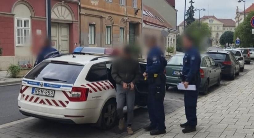 Így érkezett meg a bíróságra a Paragvári utcai rablás egyik elkövetője - videó