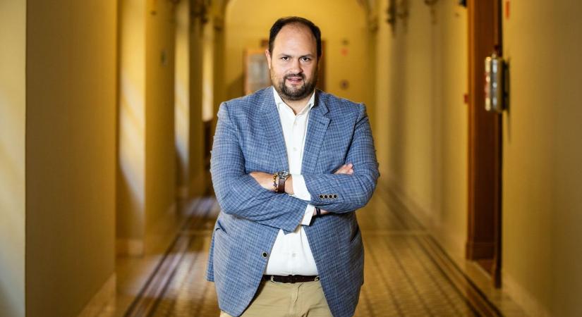 Nacsa Lőrinc: A mi jövőképünkben nemzetünk megerősítése szerepel, Magyar Péterében pedig csak saját maga