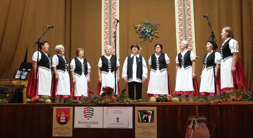 Mihály-napi vigasságok Felsőszeliben