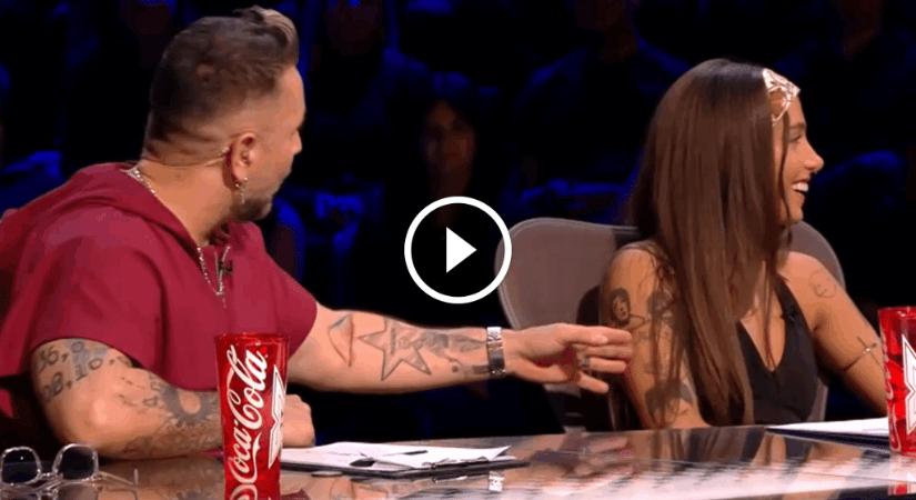 Csupasz lábával hergelte Tóth Andit Majka az X-Faktor legújabb adásában
