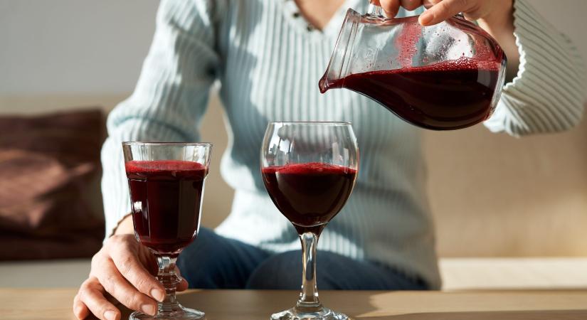 Ha egy italt iszol ősszel, ez a piros csoda legyen az! Az olcsó növény leve képes csökkenteni a vérnyomást gyógyszer nélkül