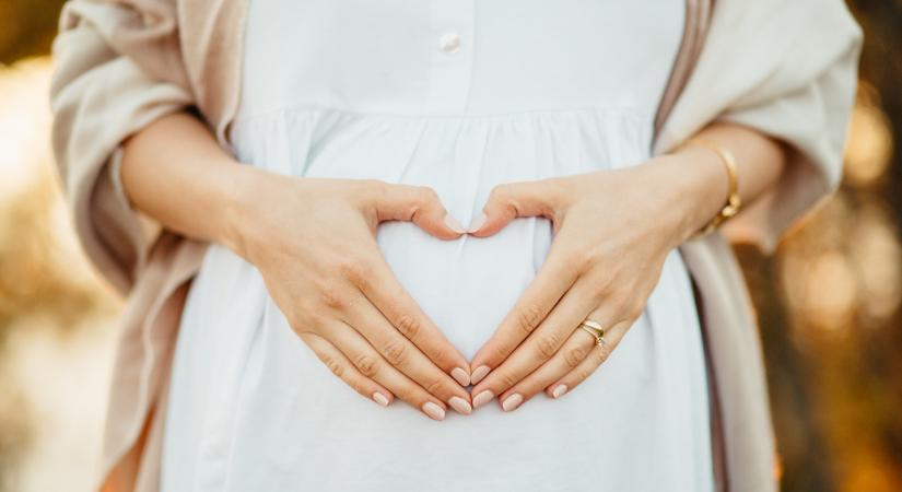 Mit kezdj a körmöddel, ha várandós vagy? 5 manikűr tipp, ha ápolt és egészséges körmöket szeretnél